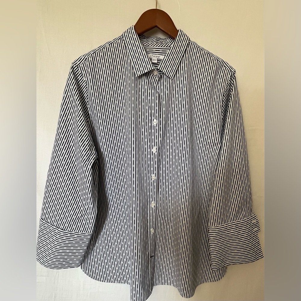 NWOT- Chico's Button Down Shirt w. Turn Back Cuffs -White Black - 3.5 / US 18